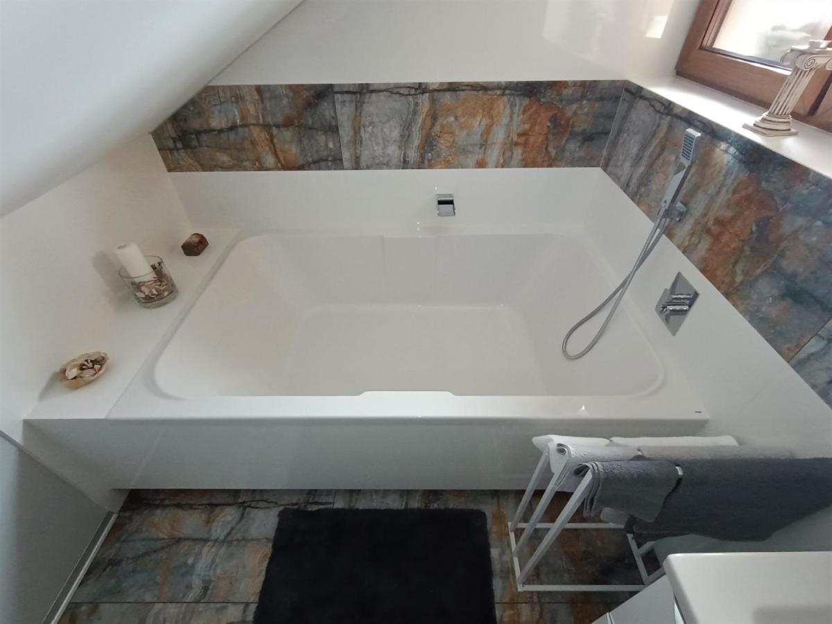 Barytowy Apartament تارنوفسكي غوره المظهر الخارجي الصورة