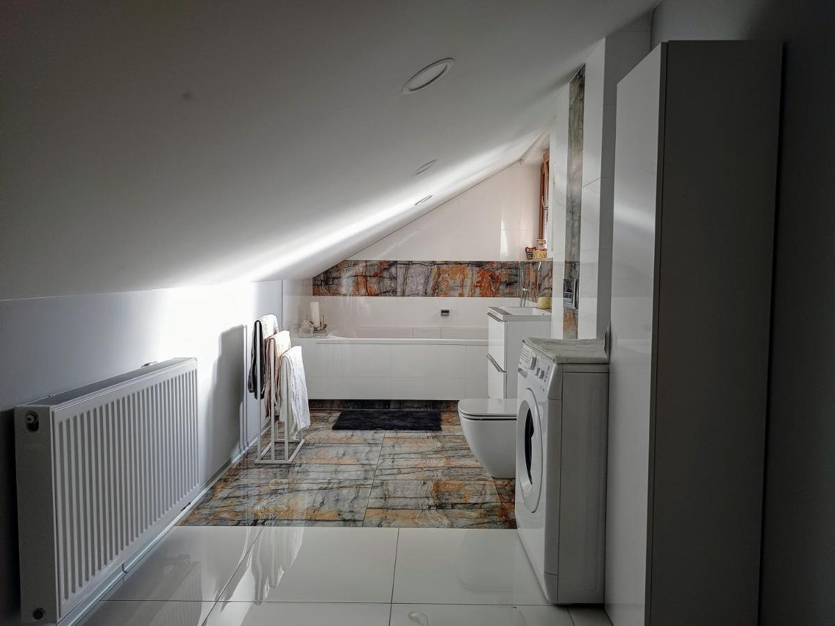 Barytowy Apartament تارنوفسكي غوره المظهر الخارجي الصورة
